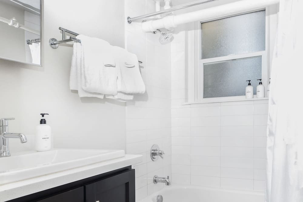 Photo of Bathroom in West Colfax