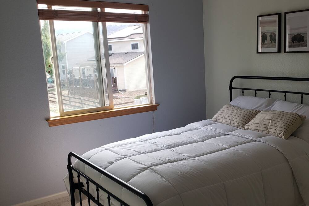 Photo of Bedroom in Roxborough
