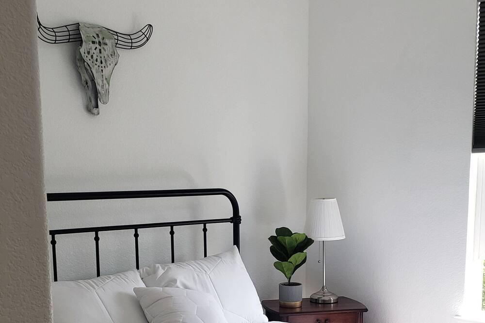Photo of Bedroom in Roxborough