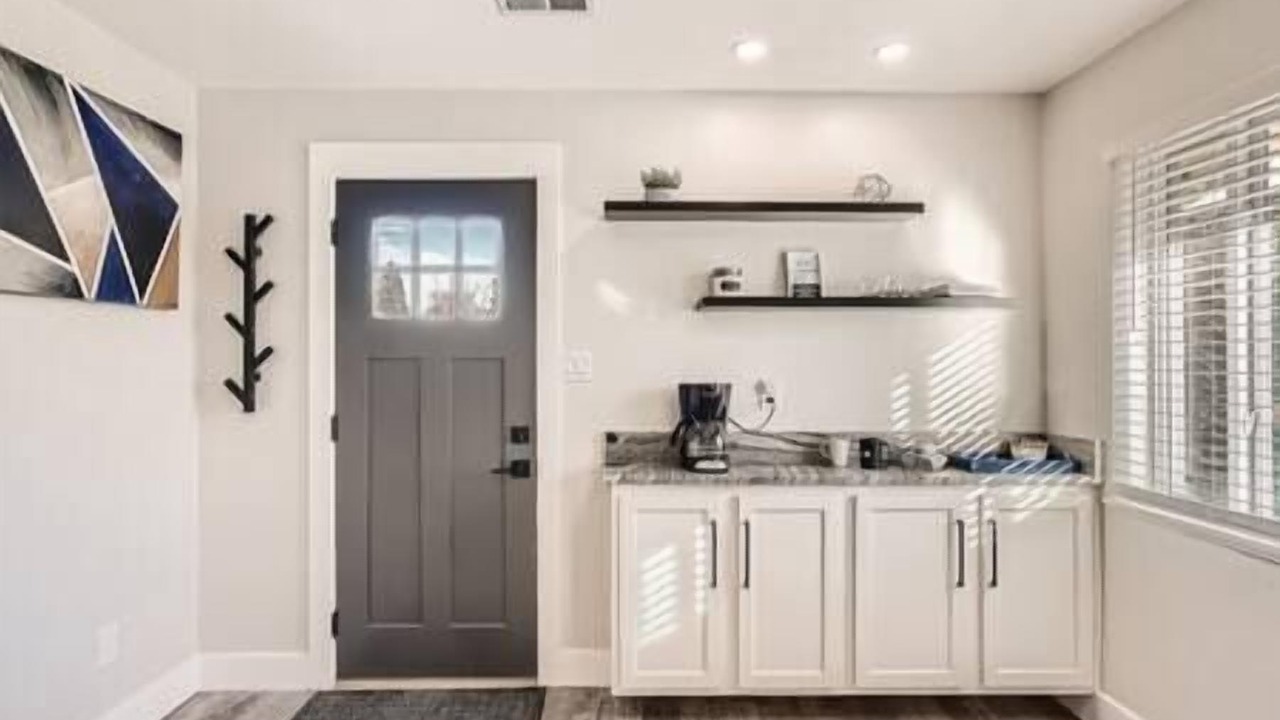 Photo of Kitchen in Barths