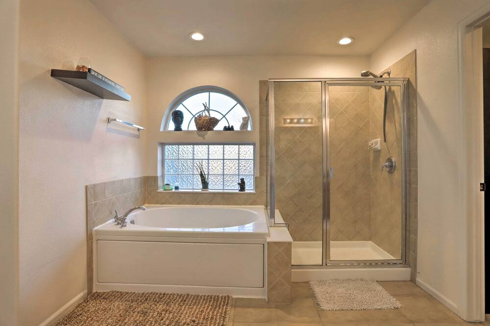 Photo of Bathroom in Green Valley Ranch