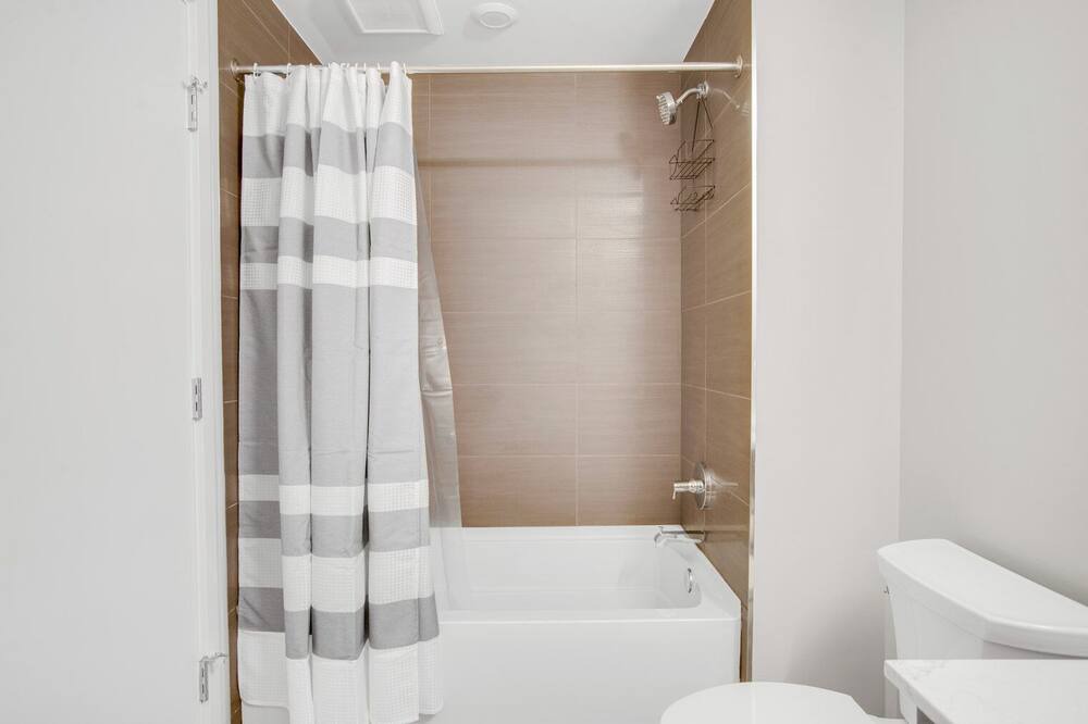 Photo of Bathroom in Hale