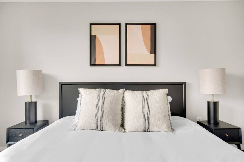 Photo of Bedroom in Hale