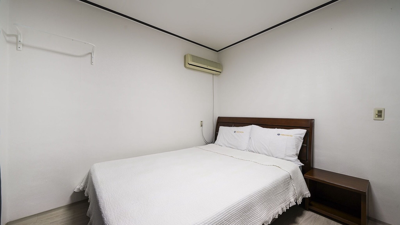 Photo of Bedroom in Geoje