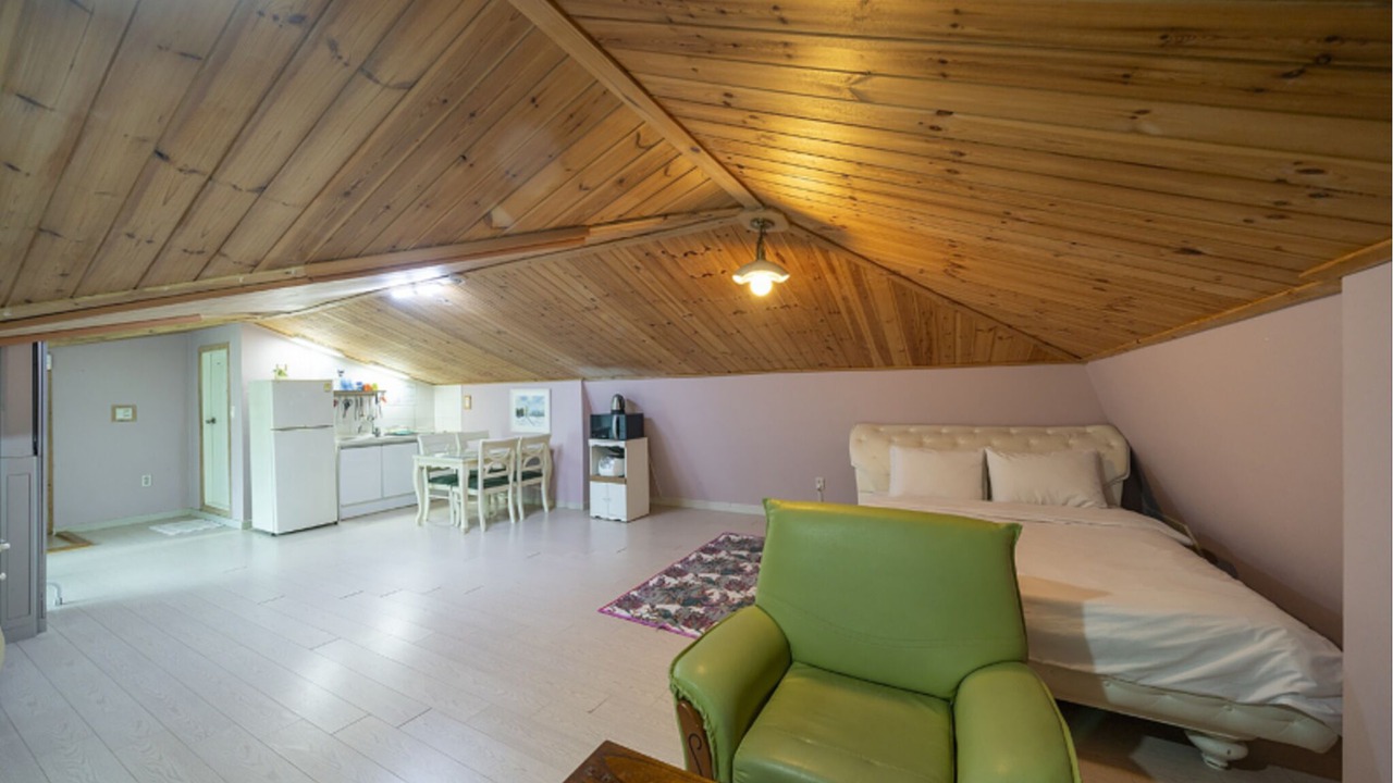 Photo of Bedroom in Buk