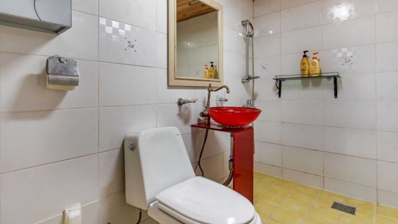 Photo of Bedroom in Buk