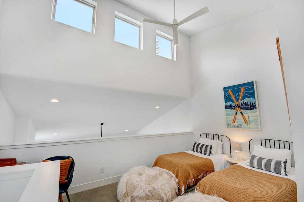 Photo of Bedroom in Rendezvous