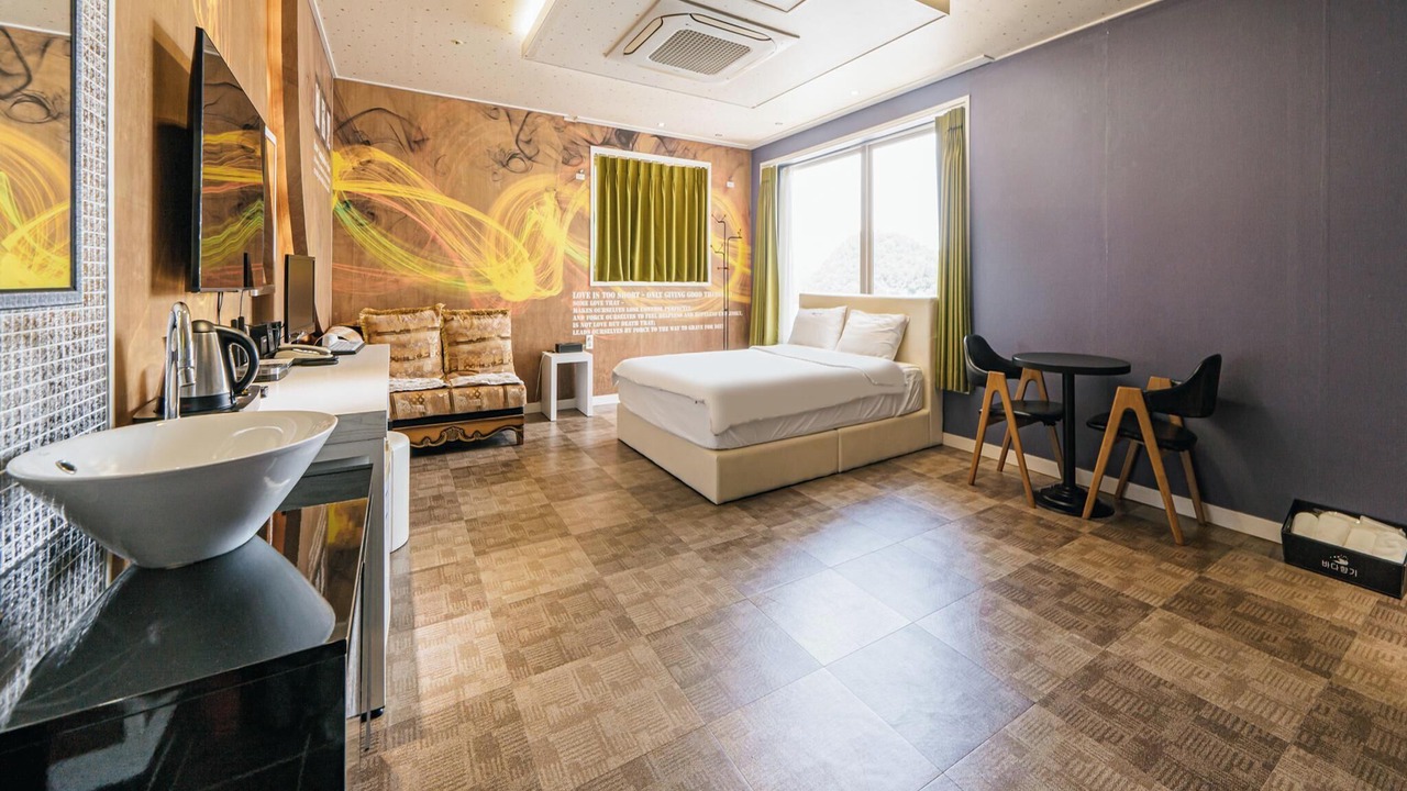 Photo of Bedroom in Tongyeong