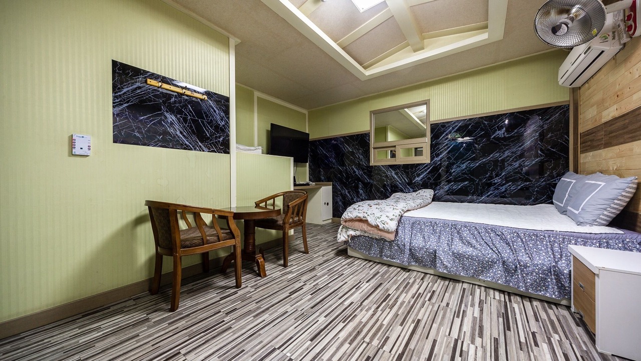 Photo of Bedroom in Cheongsong