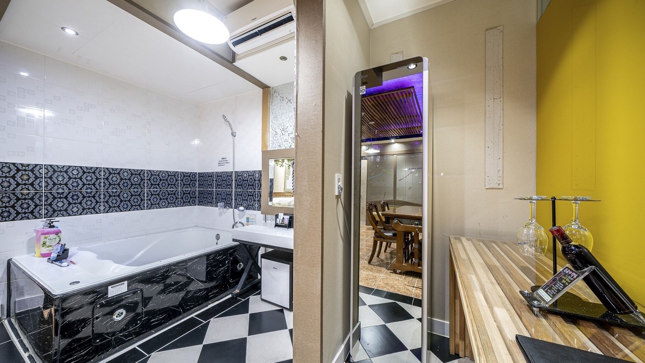 Photo of Bathroom in Dong-gu