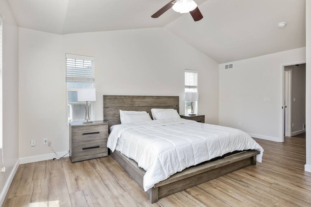 Photo of Bedroom in Aurora