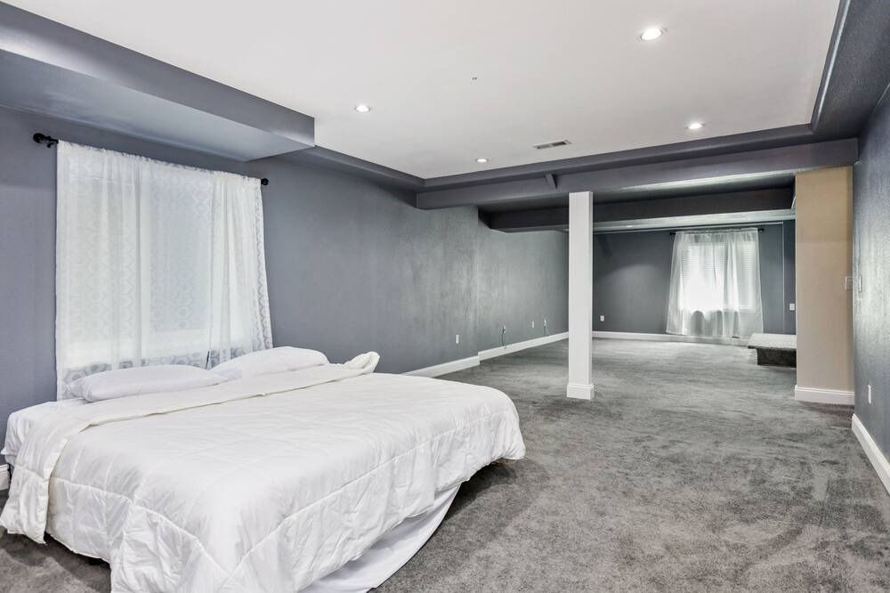 Photo of Bedroom in Aurora