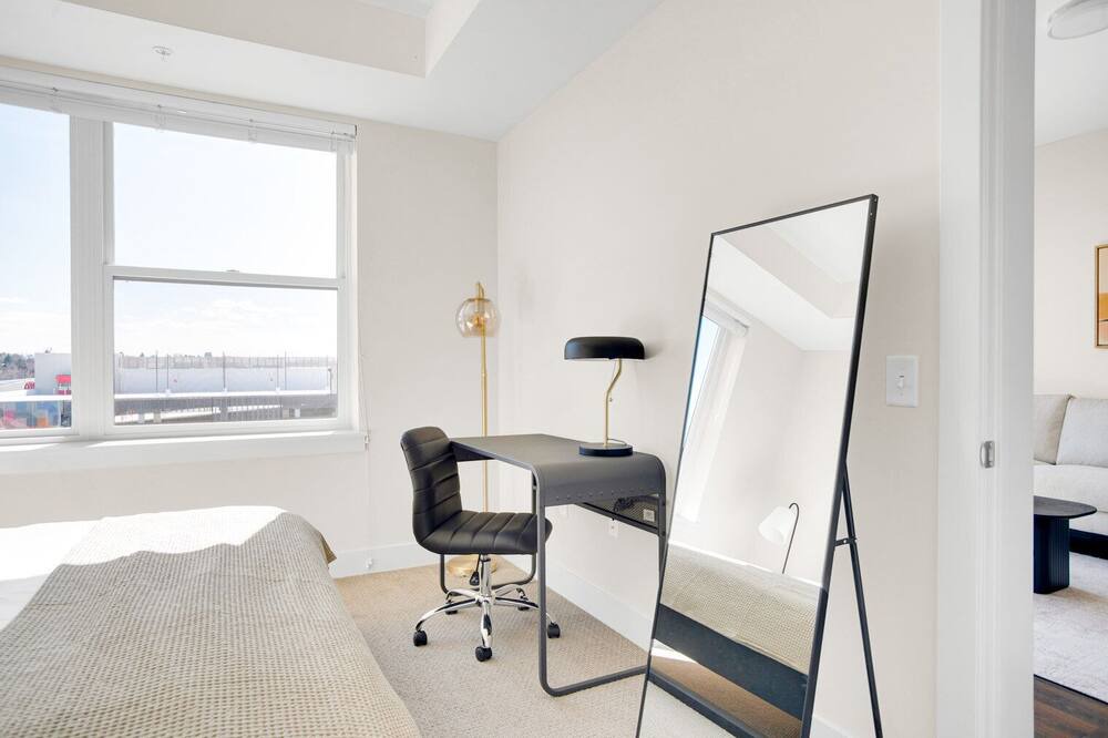 Photo of Bedroom in Hale