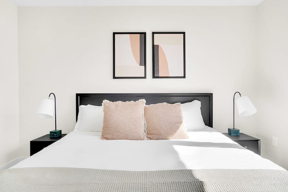 Photo of Bedroom in Hale