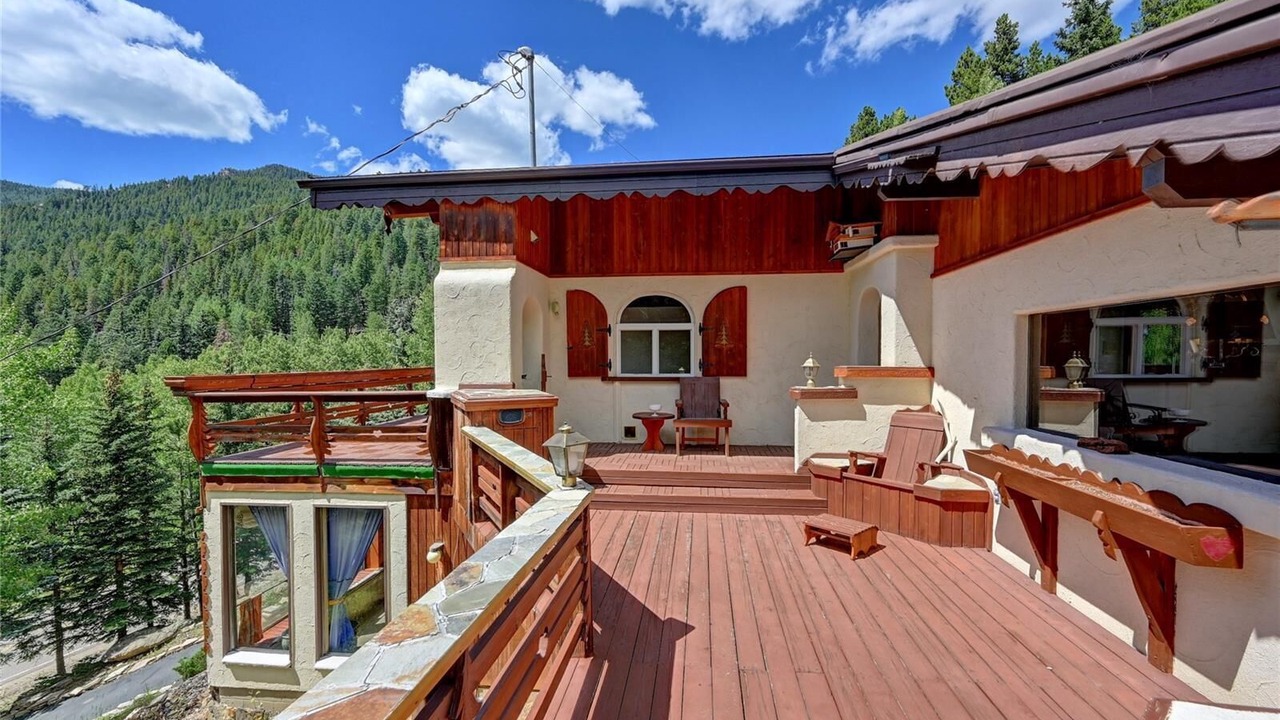 Photo of Patio Balcony in Evergreen