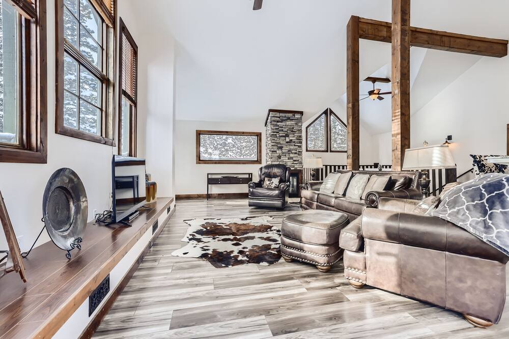 Photo of Livingroom in Valley of the Sun