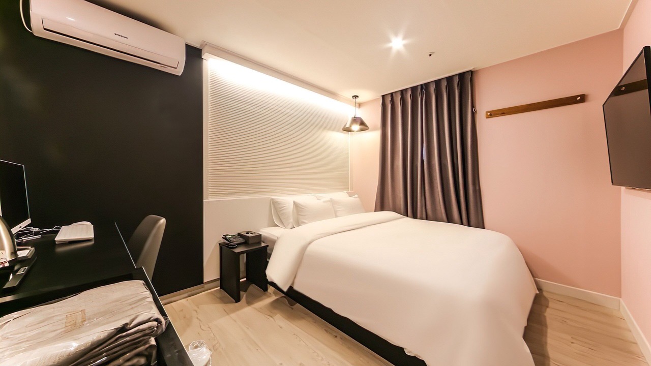 Photo of Bedroom in Chinatown