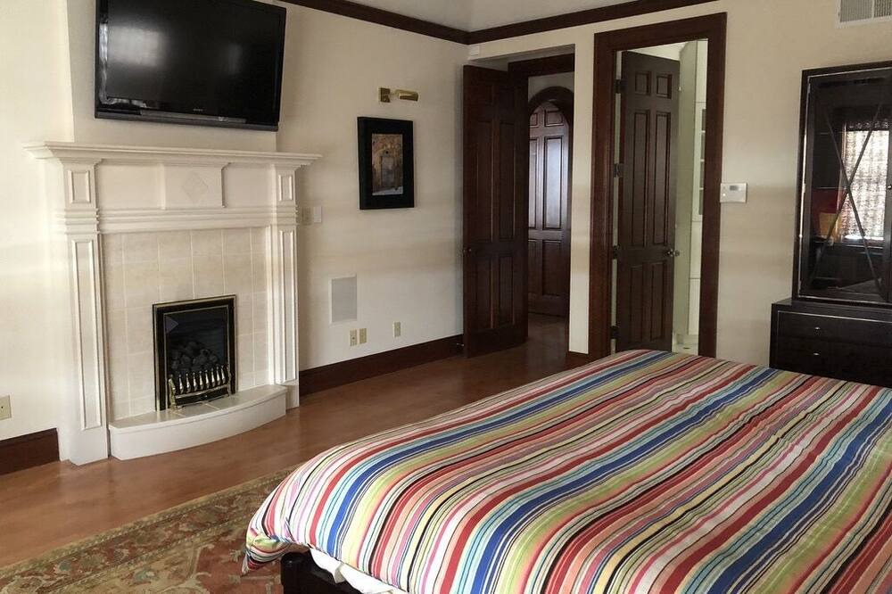Photo of Livingroom in Longmont