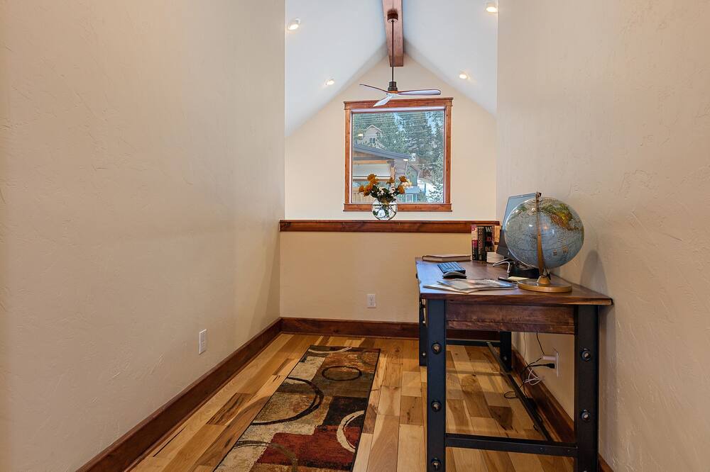 Photo of Bedroom in Historic District
