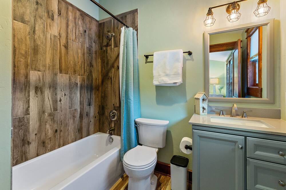 Photo of Bathroom in Historic District