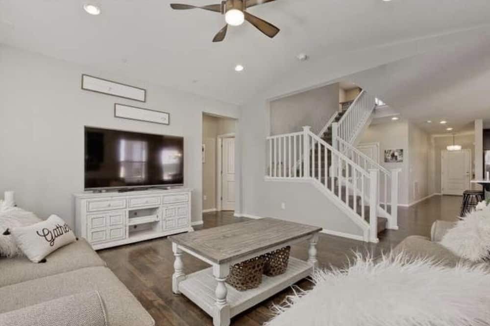 Photo of Livingroom in Longmont