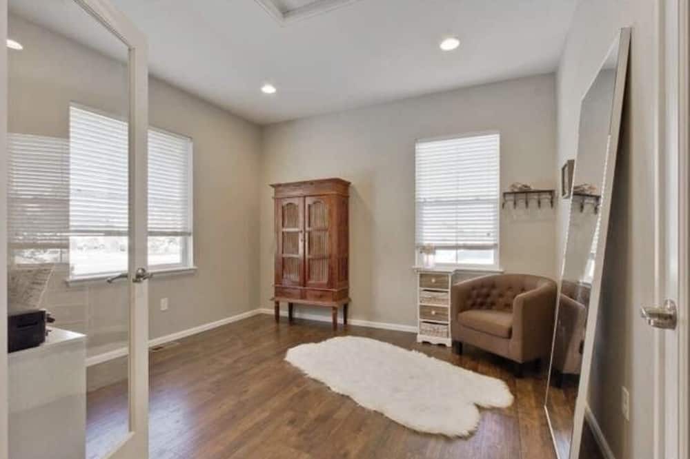 Photo of Bedroom in Longmont