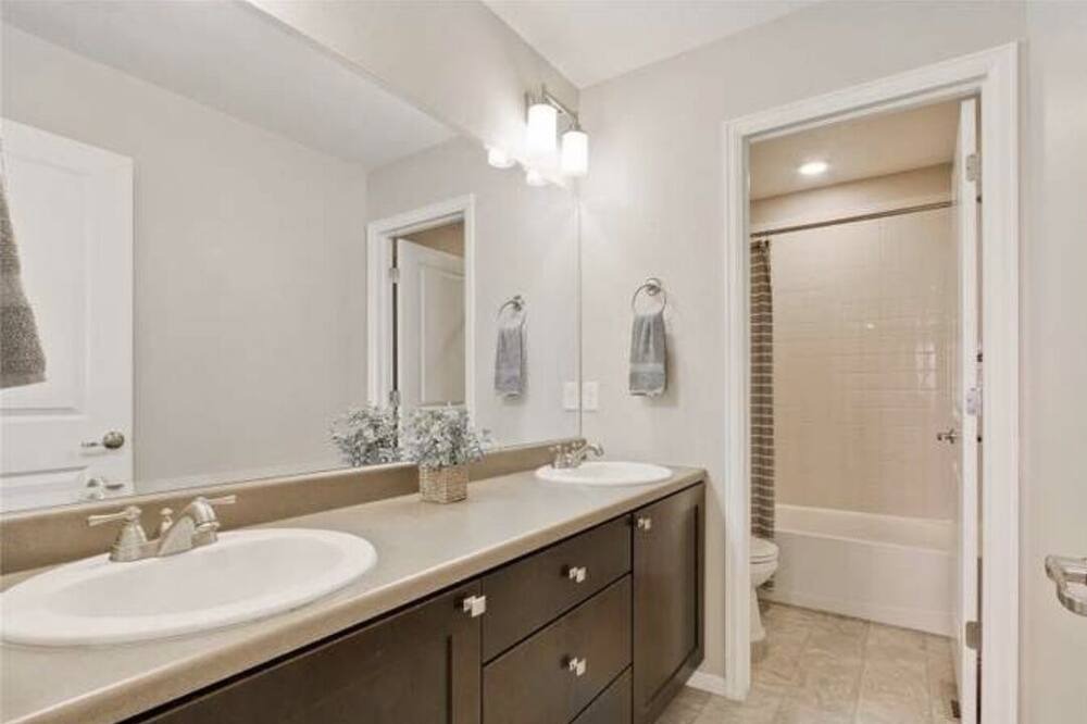 Photo of Bathroom in Longmont