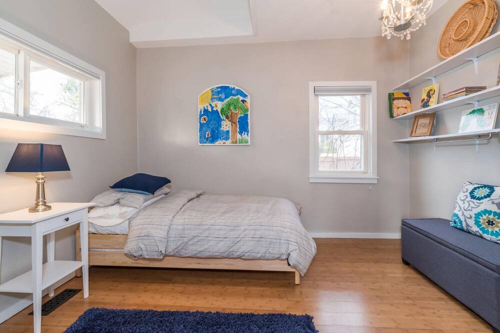 Photo of Bedroom in Louisville