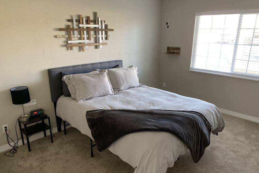 Photo of Bedroom in Jewell Heights - Hoffman Heights