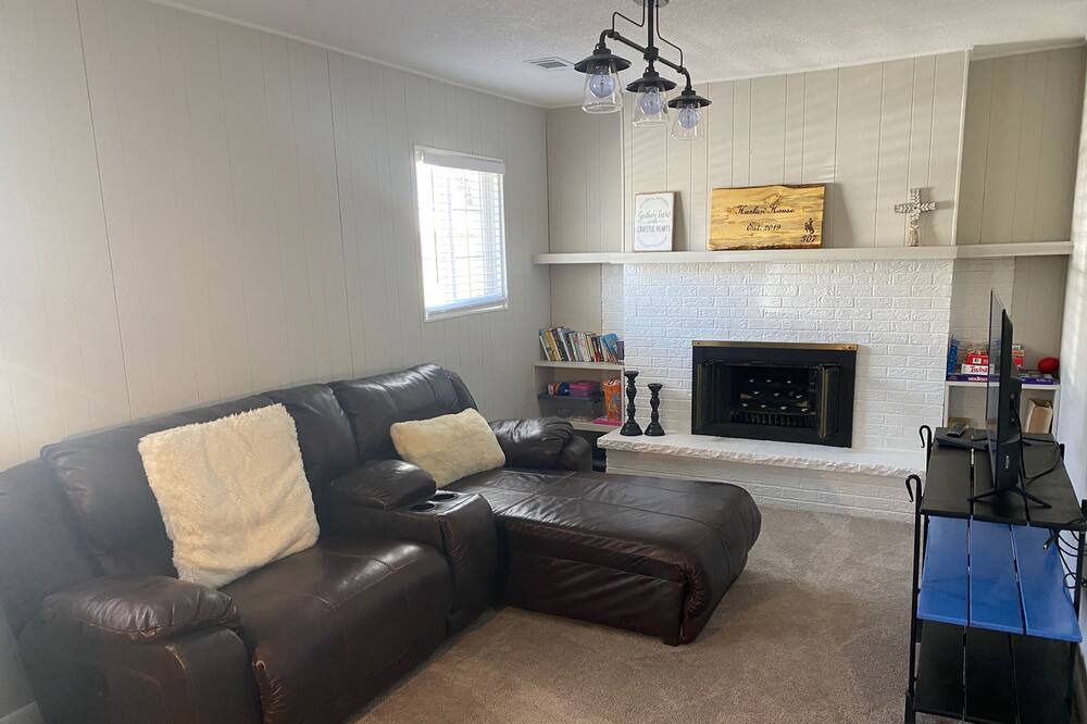 Photo of Livingroom in Jewell Heights - Hoffman Heights
