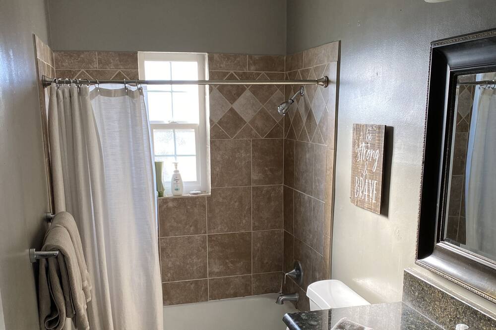 Photo of Bathroom in Jewell Heights - Hoffman Heights