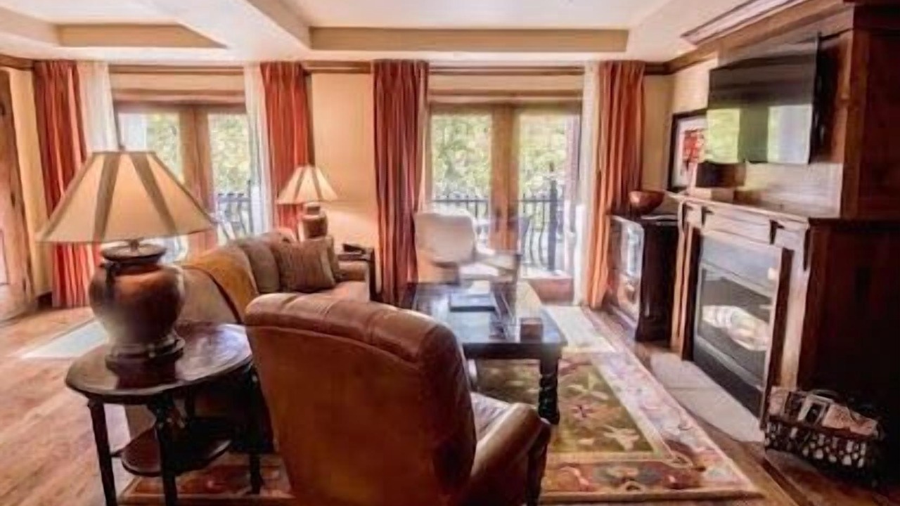 Photo of Livingroom in Downtown