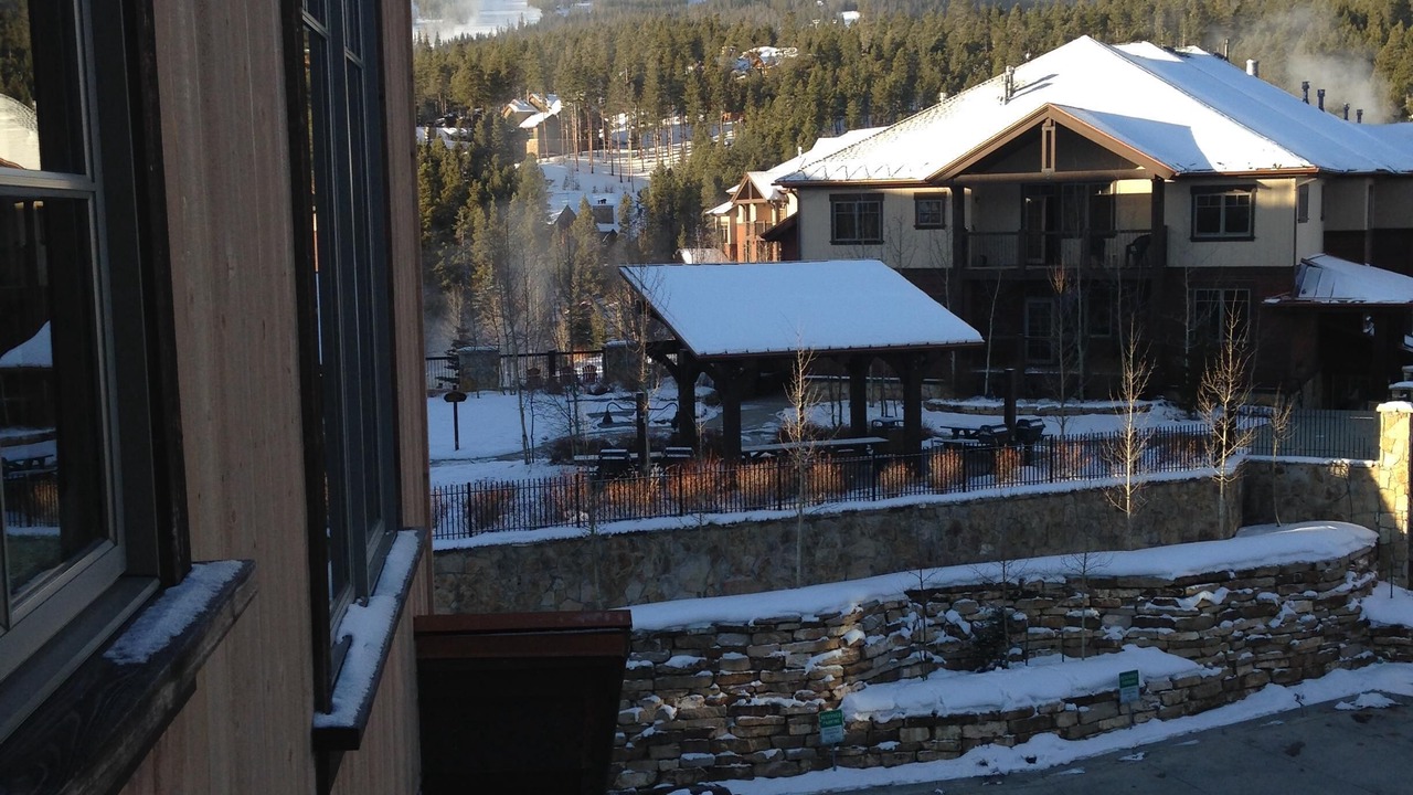 Photo of Outdoor in Four O'Clock