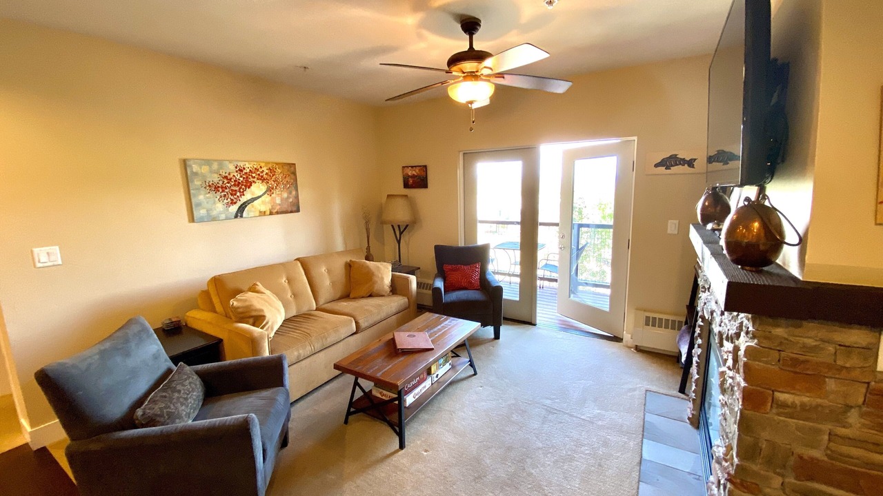 Photo of Livingroom in Silvercreek