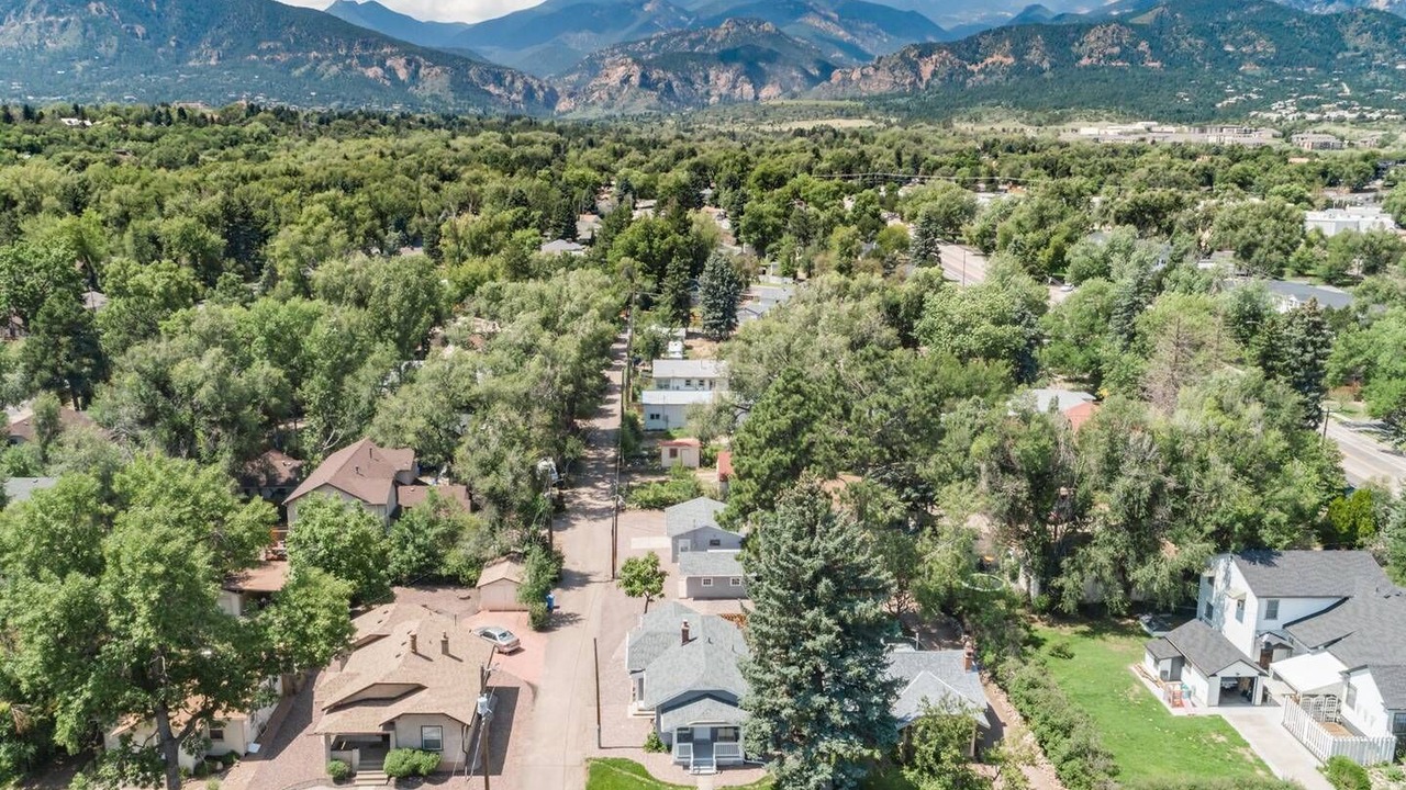Photo of Outdoor in Broadmoor