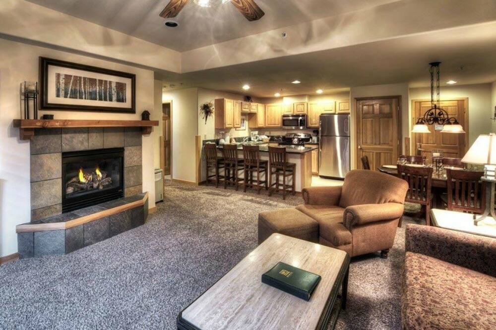 Photo of Livingroom in Four O'Clock
