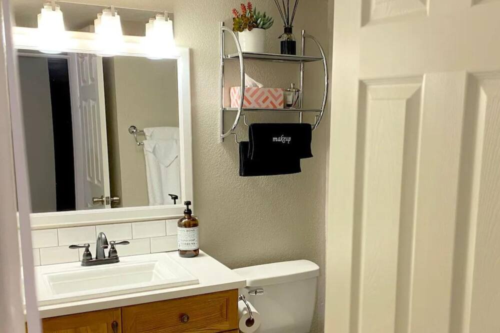 Photo of Bathroom in Warrior's Mark