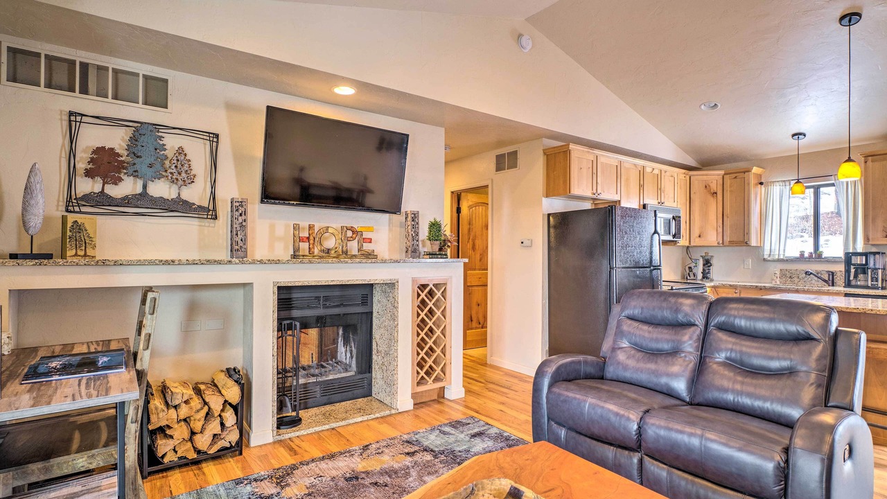 Photo of Livingroom in Cripple Creek
