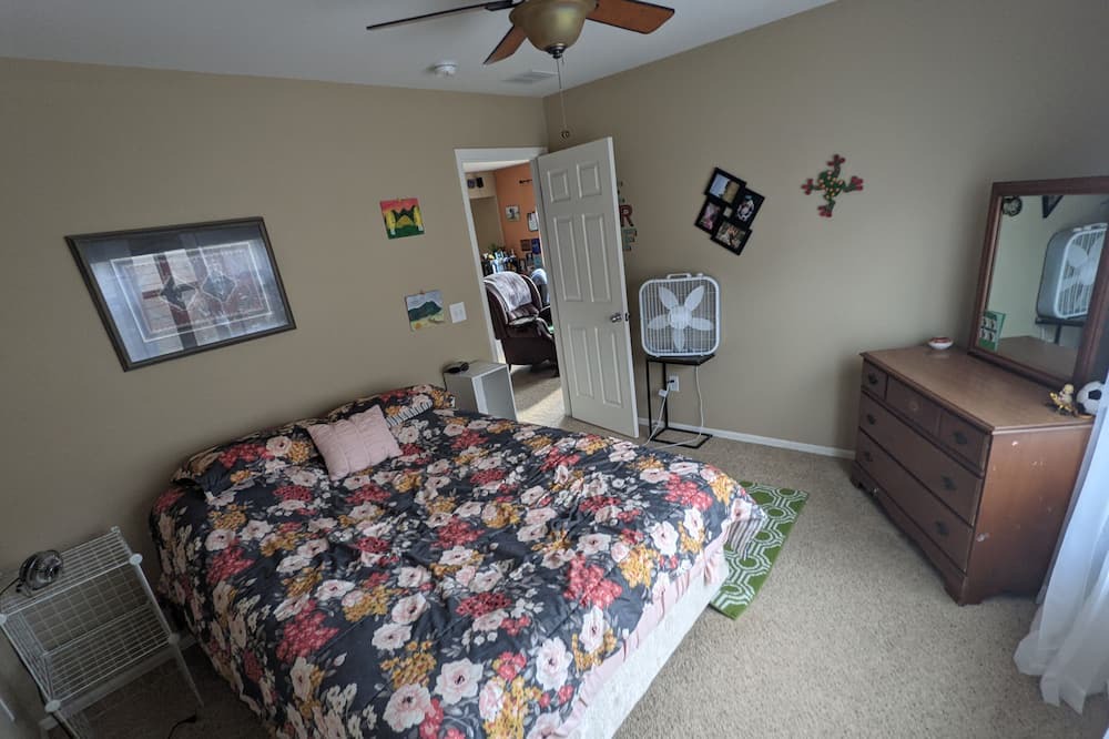 Photo of Bedroom in Erie