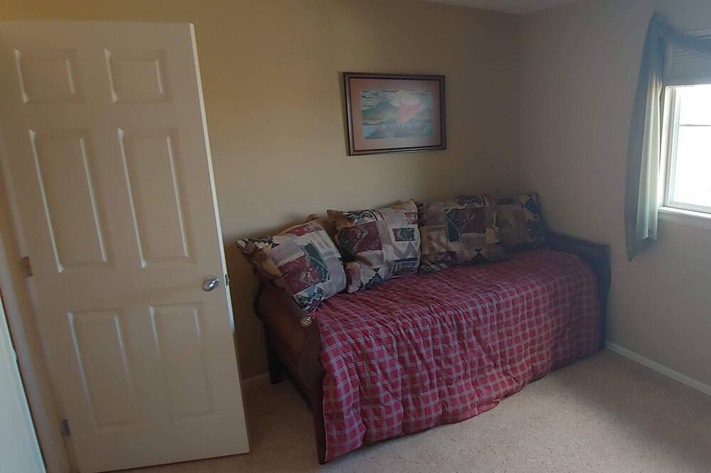 Photo of Bedroom in Erie