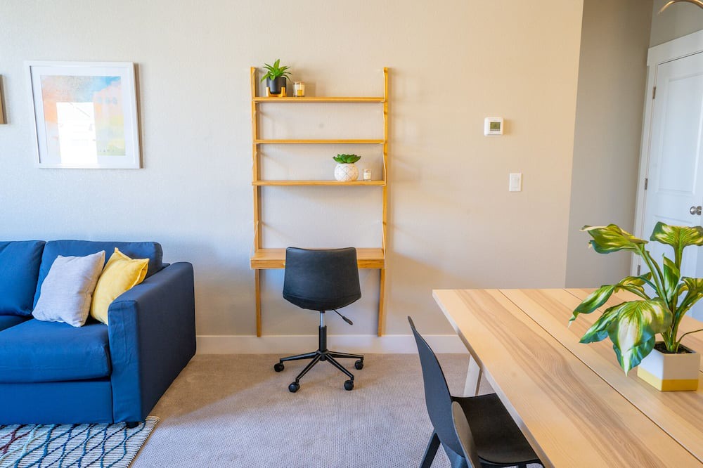 Photo of Livingroom in Centerra