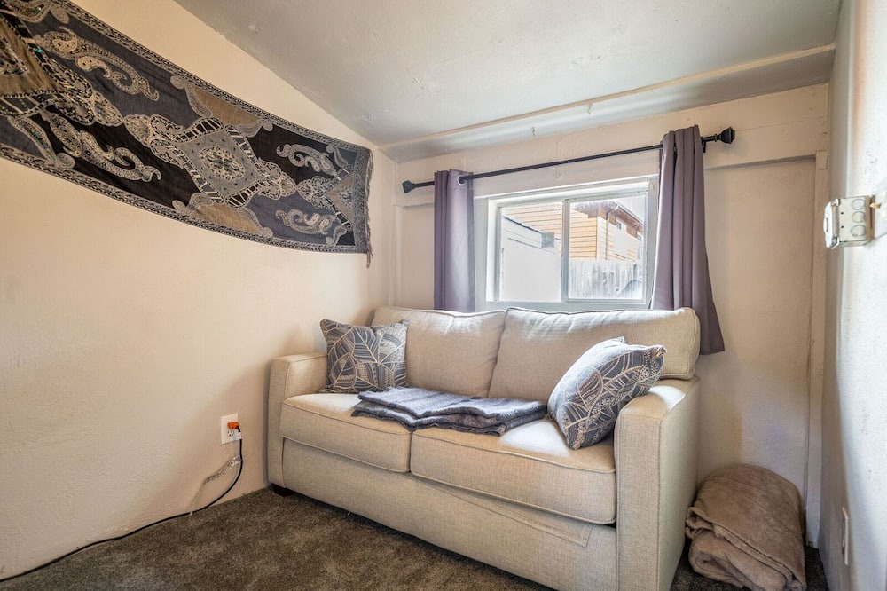 Photo of Livingroom in Bailey