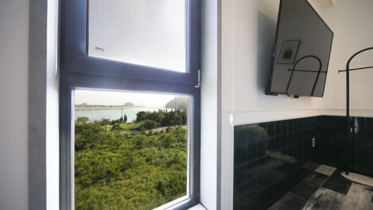 Photo of Bedroom in Jinhae