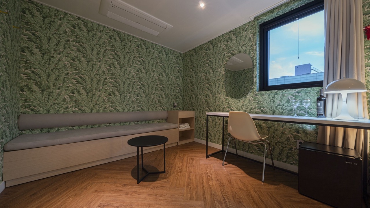 Photo of Bedroom in Osan