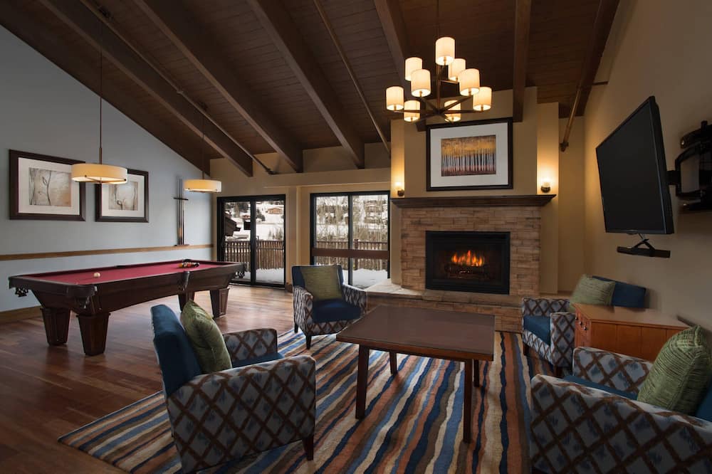 Photo of Livingroom in Highland Meadows