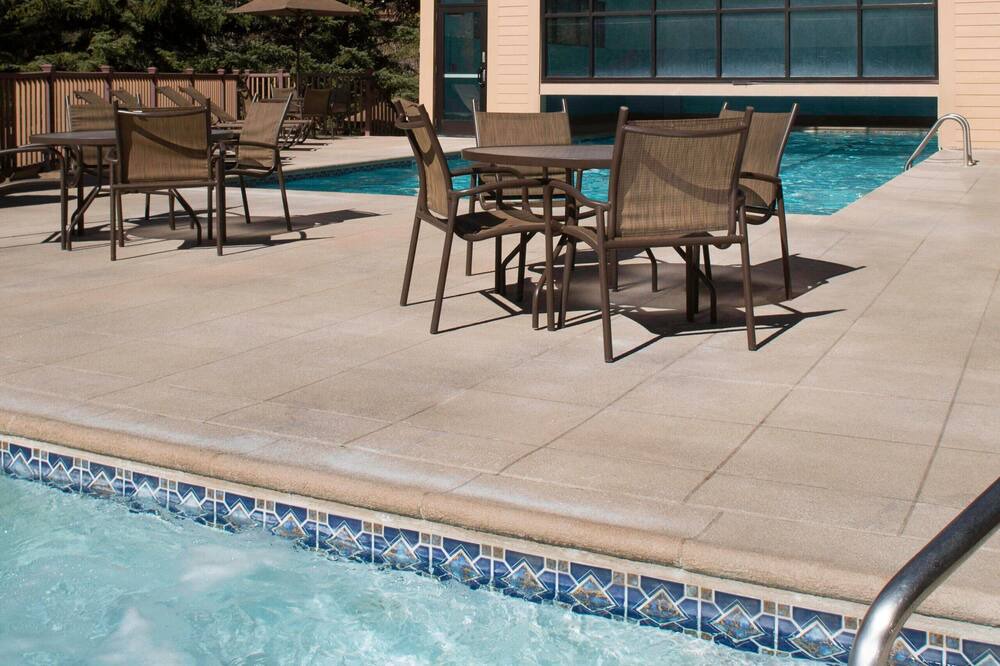 Photo of Outdoor in Highland Meadows