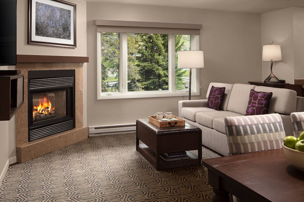 Photo of Livingroom in Highland Meadows