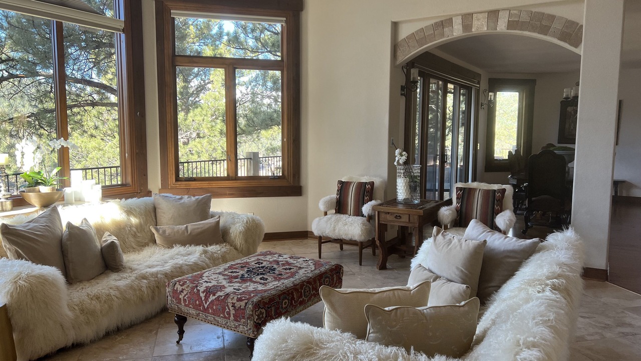 Photo of Livingroom in Evergreen