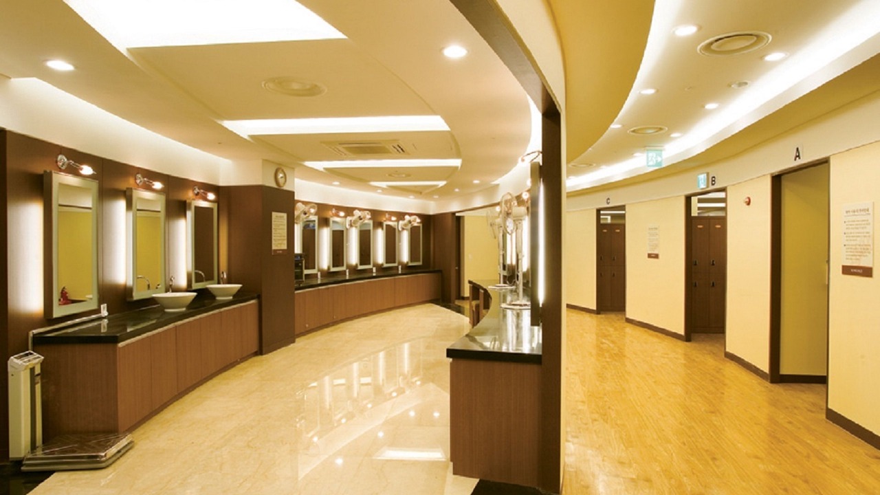 Photo of Others in Gohan