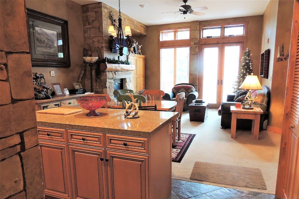 Photo of Kitchen in River Run